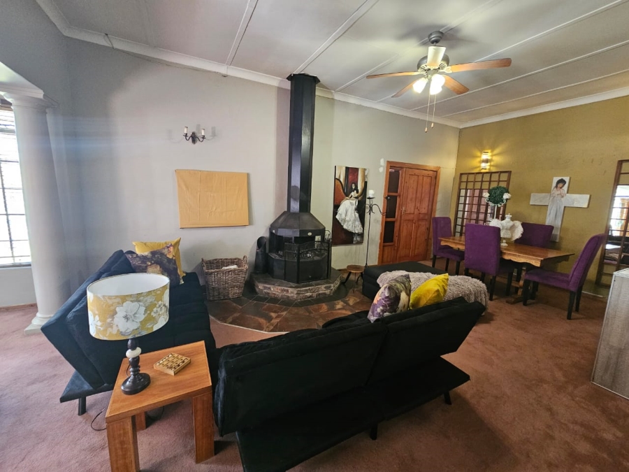 7 Bedroom Property for Sale in Bethlehem Free State